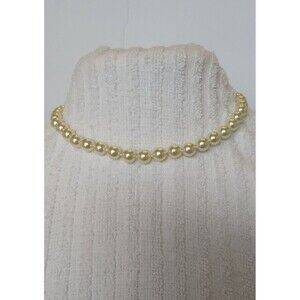 Elegant Pearl Necklace